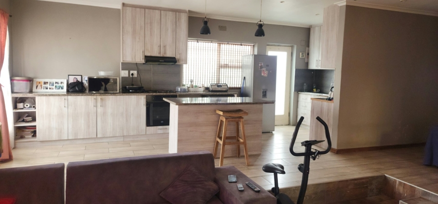 To Let 3 Bedroom Property for Rent in Bay View Western Cape